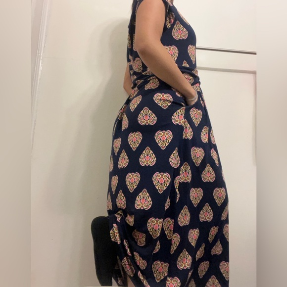 Boden Amelie Jersey Dress With A Heart Print - Picture 3 of 8